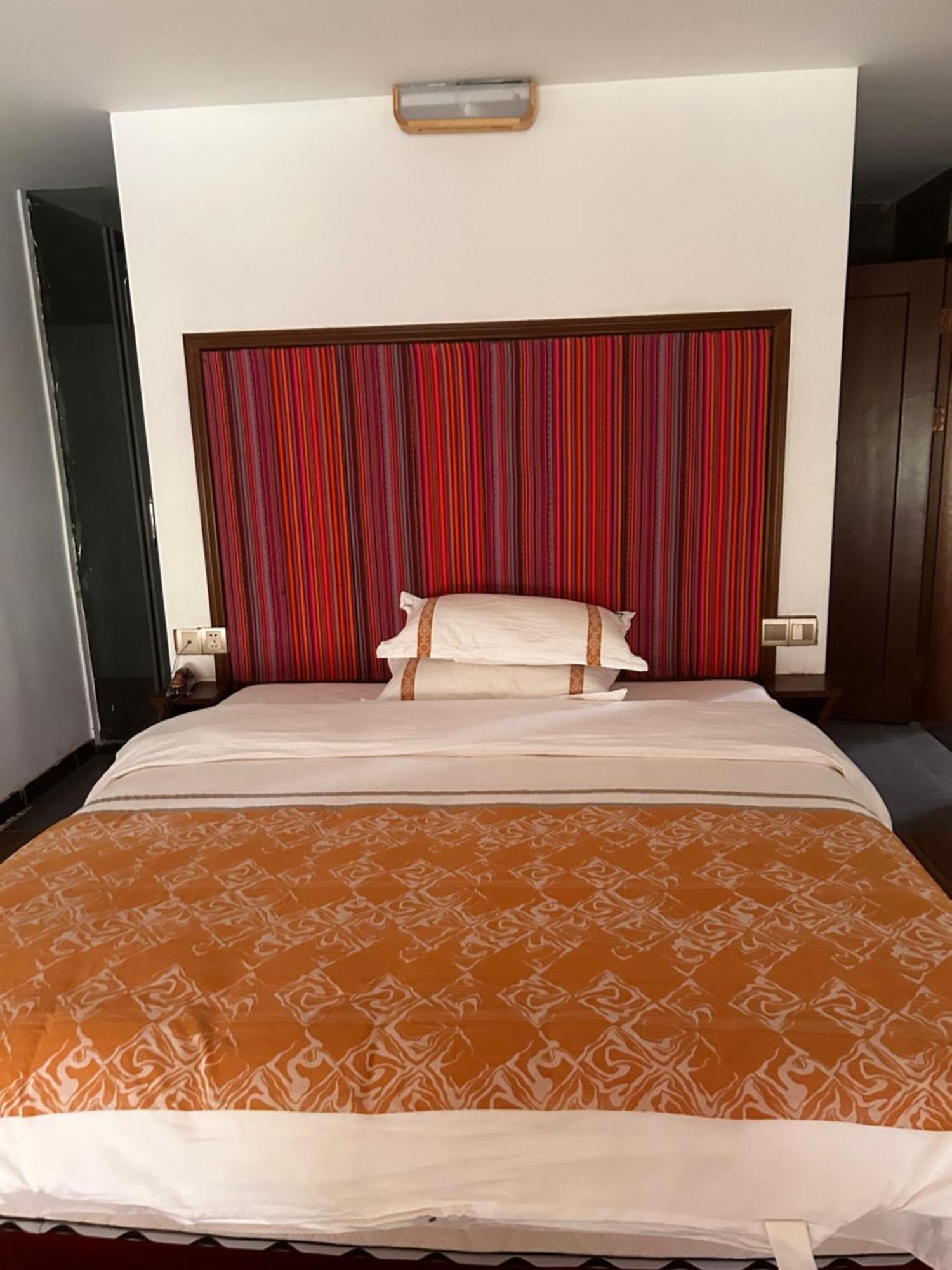 Family Hotel Жангжиаже Екстериор снимка