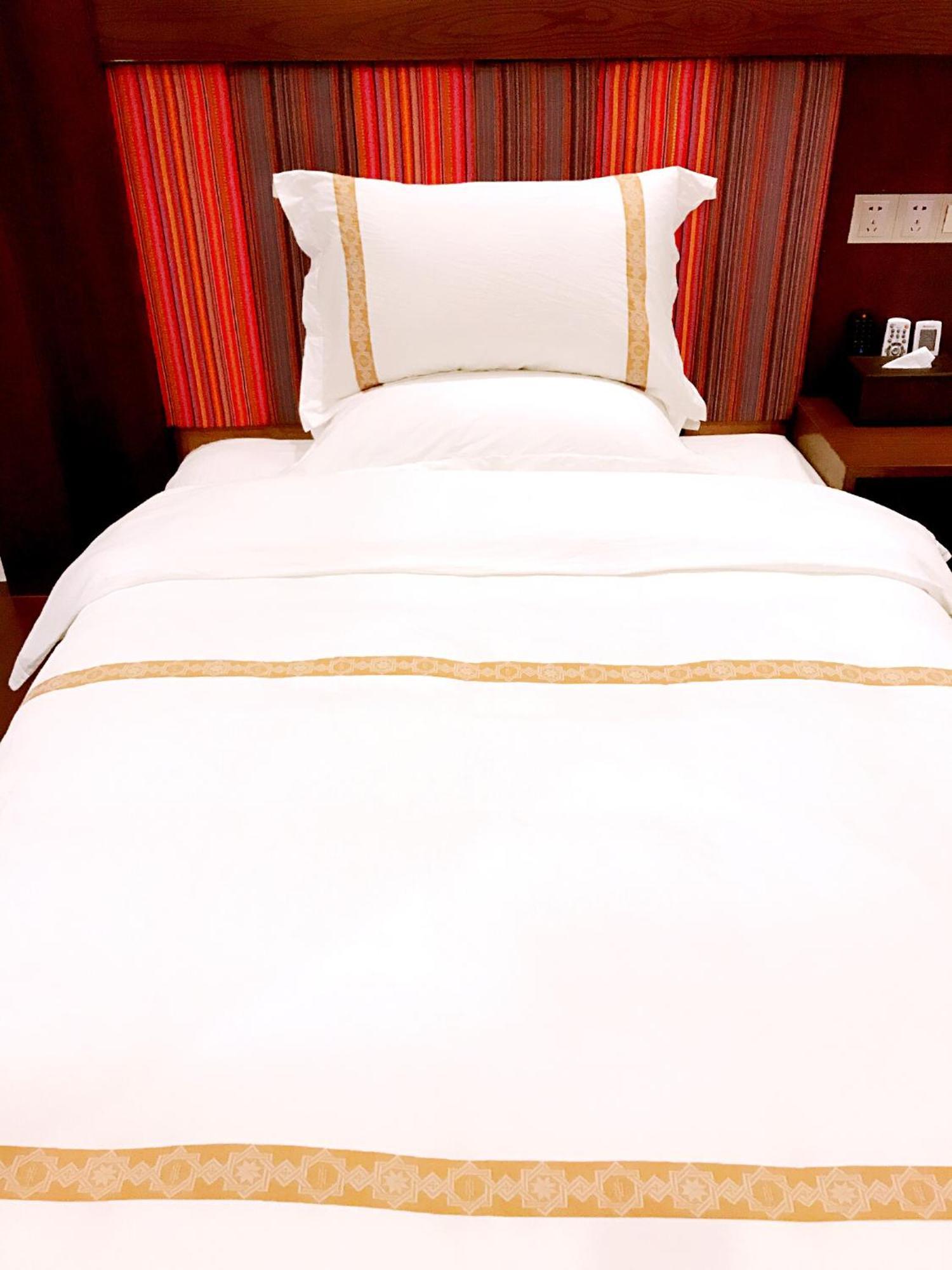 Family Hotel Жангжиаже Екстериор снимка